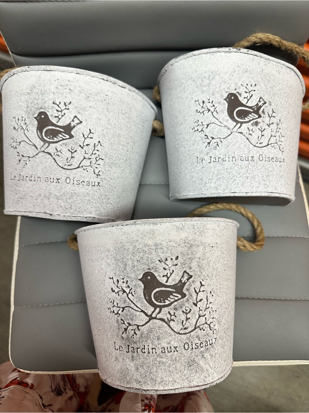 Set of 3 Decorative Bird Planters in Distressed White